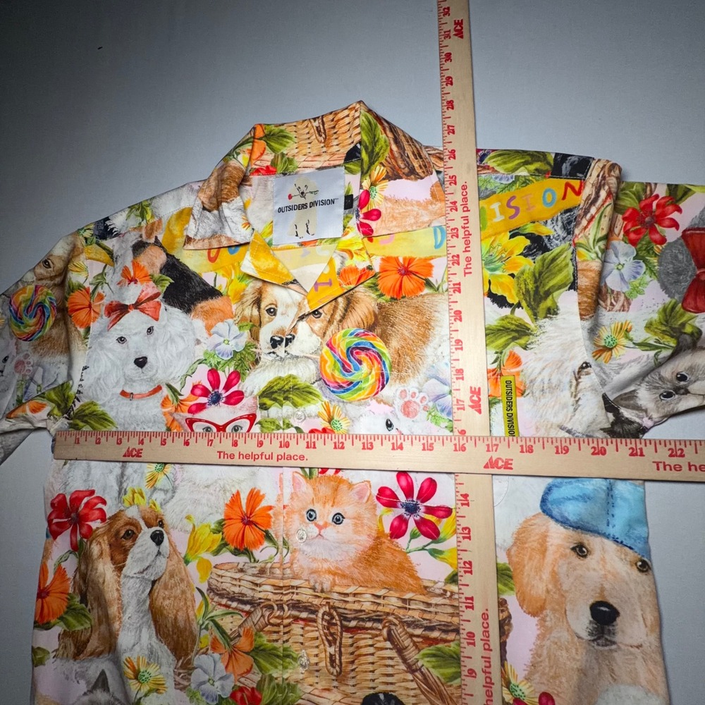 Outsiders Division Shirt Mens Medium Multicolor Cat Dog Festival Kitschy EUC - Picture 10 of 15
